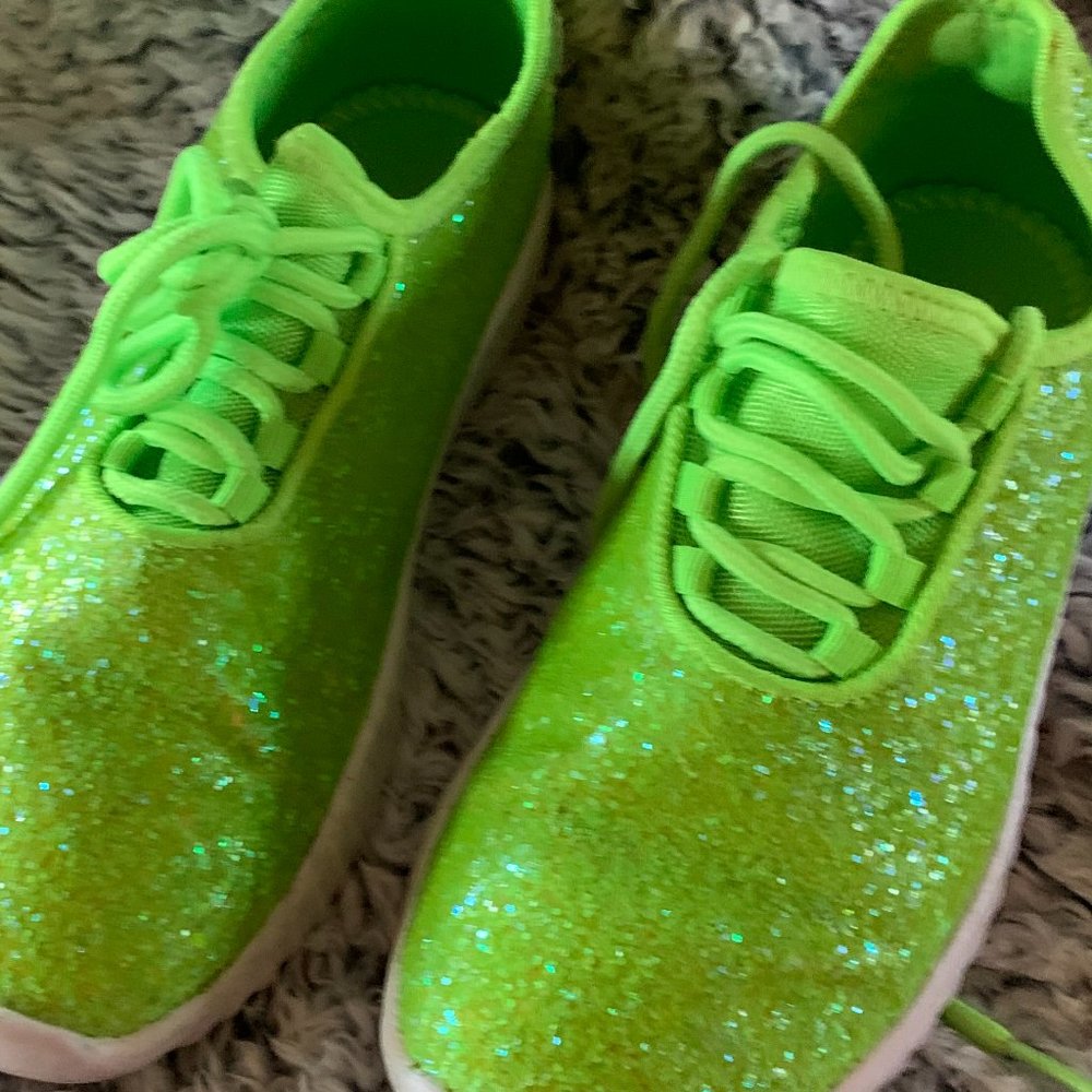 Lime Green Girl's Size 3 Glitter Sneakers